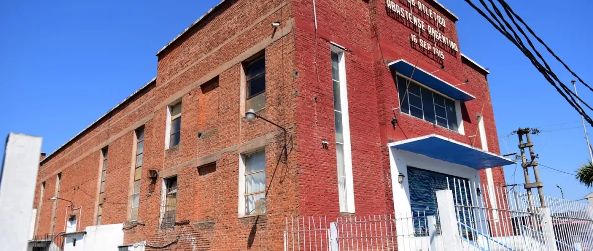 Una lista ligada a La Cámpora perdió las elecciones en el club Abastense de La Plata