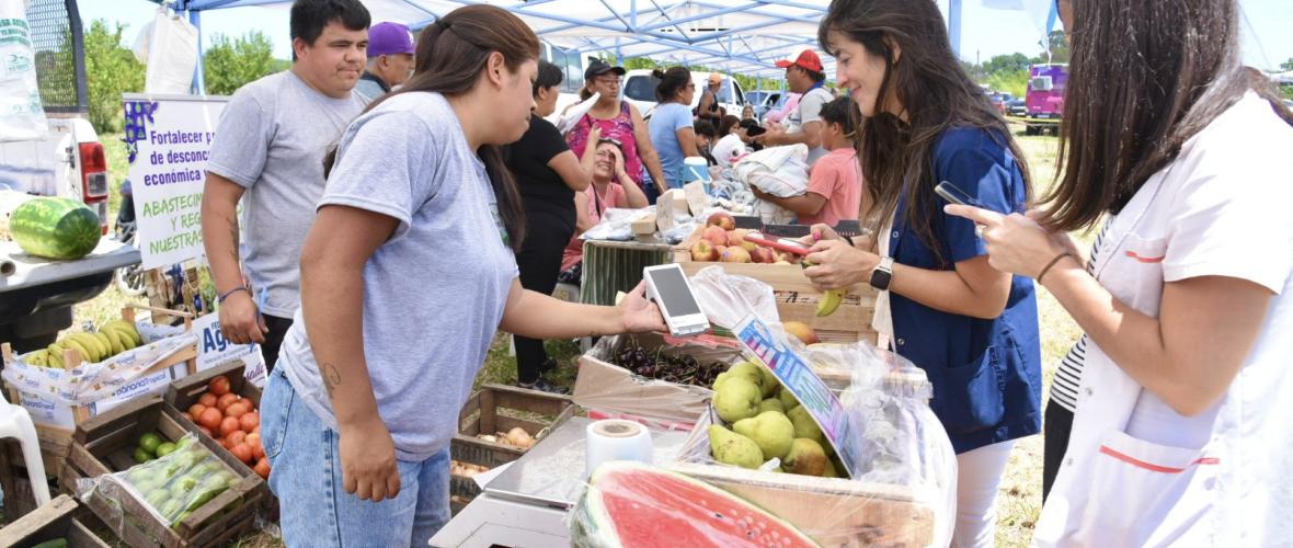 La Plata lleva trámites, vacunación y servicios gratuitos a Villa Elvira