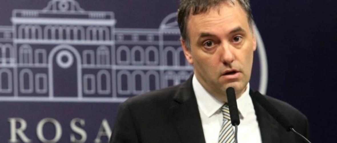 Manuel Adorni compró un departamento en Caballito por US$230.000 y declaró una hipoteca privada con dos particulares