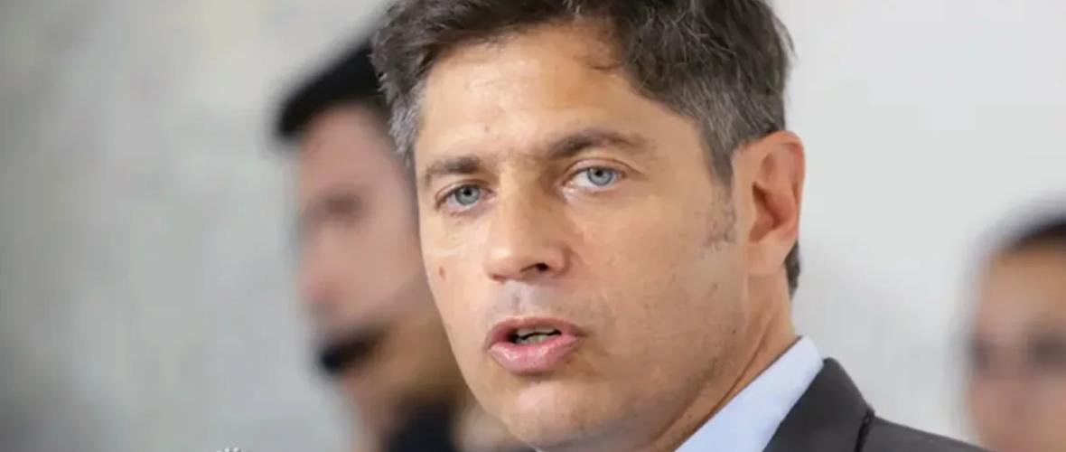Axel Kicillof cruzó a Javier Milei por el bloqueo a la prensa en Casa Rosada y habló de una medida “gravísima”