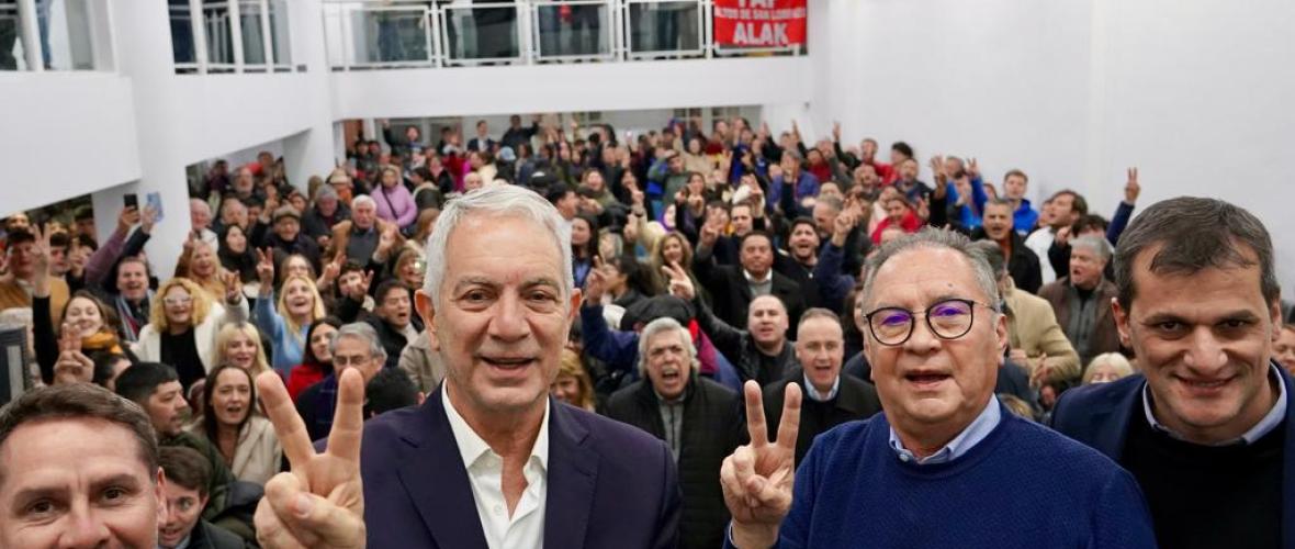 Alak llamó a la unidad del peronismo junto a Alberto y Pablo Descalzo