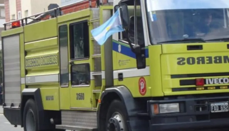 Tragedia en La Plata: un padre y su hija murieron atrapados en un incendio en Altos de San Lorenzo