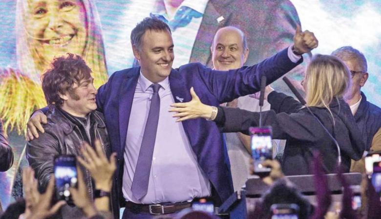 Nueva denuncia contra Manuel Adorni por presuntas irregularidades en contrataciones y concesión de Tecnópolis