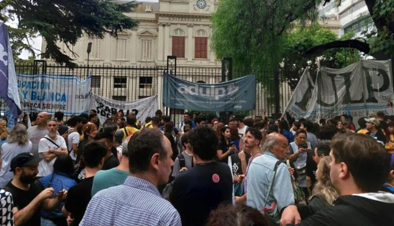 Más paros: nodocentes anuncian nuevas medidas y crece el conflicto universitario