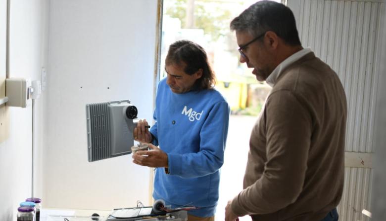 Magdalena fabrica luminarias LED y reduce un 40% los costos municipales