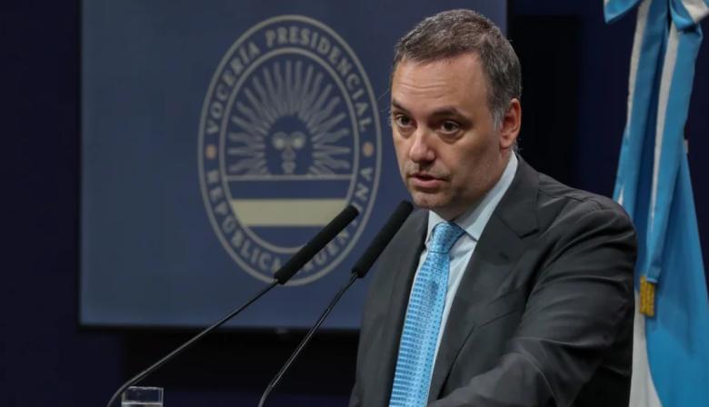 Adorni suspendió su conferencia en Casa Rosada en medio de denuncias por enriquecimiento ilícito