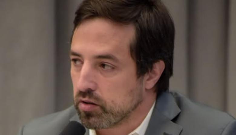 Nicolás Kreplak advirtió sobre un posible colapso del sistema de salud por recortes y baja vacunación