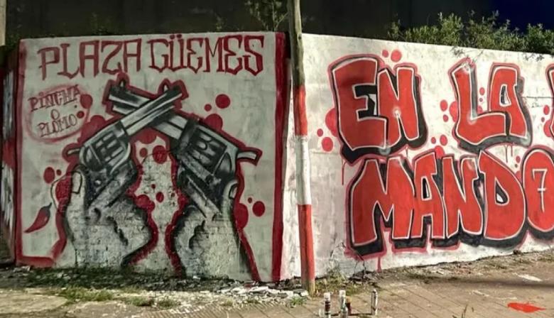 La Plata: proponen prohibir el ingreso a canchas a quienes hagan grafitis vinculados al fútbol