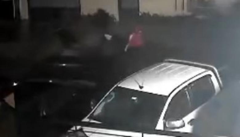 City Bell: detuvieron a dos jóvenes acusados de robar pertenencias de una camioneta tras ingresar a una vivienda