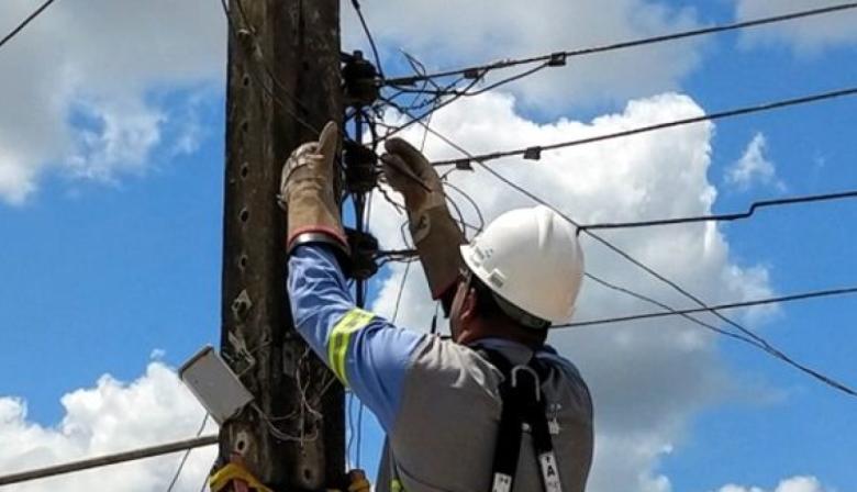 Continúan los reclamos en La Plata por los cortes de luz y la falta de agua en distintos barrios