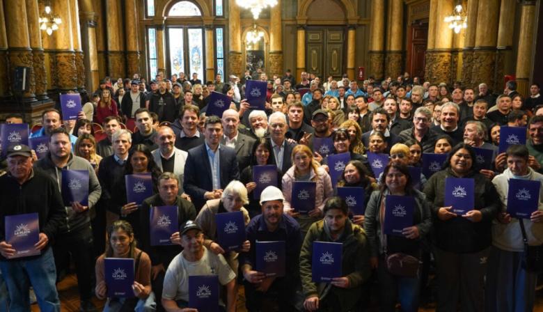 La Plata: 38 cooperativas realizarán tareas de mantenimiento urbano en distintos barrios