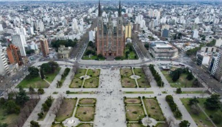 Proponen un plan integral de transporte para La Plata con subtes, teleférico y tren urbano