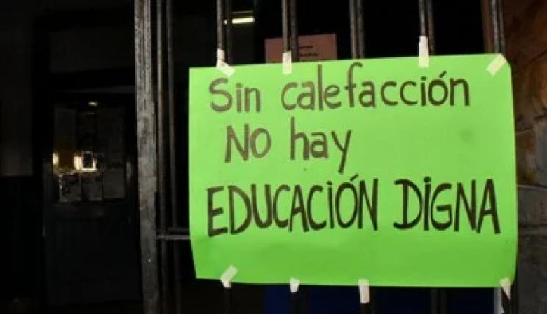 La falta de calefacción desata un fuerte reclamo en una escuela de La Plata