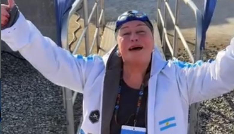 Tiene 73 años, aprendió a nadar de grande y volvió de El Calafate con cinco medallas de oro