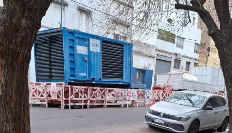 Una madrugada complicada en La Plata: volvió la luz, pero el generador no dejó dormir a los vecinos