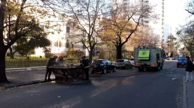 Alarma en el centro de La Plata por un presunto pirómano que sigue suelto