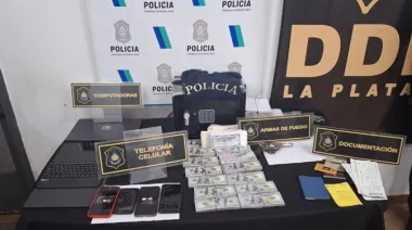 Tres colombianos armados fueron detenidos en pleno centro de La Plata