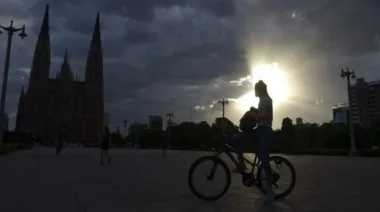 Clima en La Plata hoy 14 de julio: sol, nubes y temperatura agradable