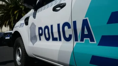 Violento robo a jubiladas en Plaza Malvinas: se hicieron pasar por policías y escaparon con $300.000