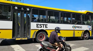 Proponen cabinas seguras y botones antipánico en los micros de La Plata
