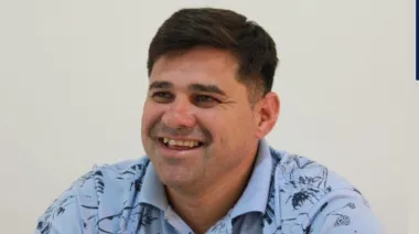 Una avioneta anunció la marcha de la UOCRA en apoyo a Iván Tobar en La Plata