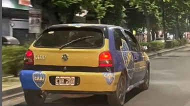 El auto más bostero de La Plata se volvió viral en redes sociales