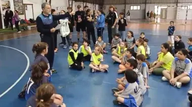 Éxito del Primer Encuentro MINI Handball Jamboree en el Roble de la UNLP