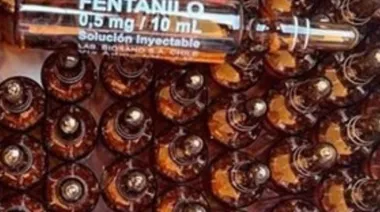 Marcha en Plaza Moreno por las víctimas del fentanilo contaminado