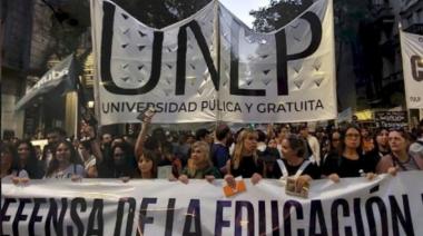 Paros en la UNLP: comienza una semana con clases suspendidas y marcha de antorchas en La Plata