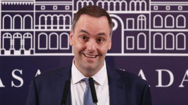 Manuel Adorni retoma conferencias en la Casa Rosada en medio de críticas y rumores de salida