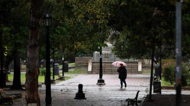 Jueves lluvioso en La Plata: pronostican chaparrones y una jornada inestable