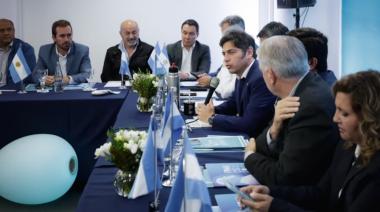 La Libertad Avanza criticó a Axel Kicillof por reunión con intendentes en La Plata