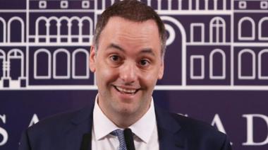 La Justicia investiga los viajes de Manuel Adorni y detecta irregularidades en la mayoría de sus traslados