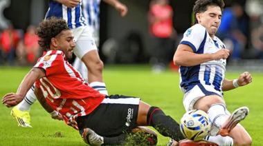 El “Pincha” igualó 0 a 0 en el estadio UNO y recuperó la cima de su grupo tras la fecha 16, en un duelo intenso pero sin goles.