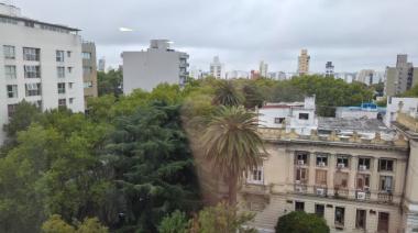 Lunes con lluvias en el AMBA: pronostican chaparrones aislados y mejoras recién el martes por la noche