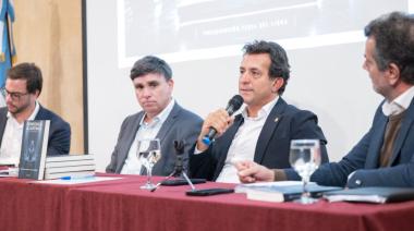 Christian Gribaudo presentó “Democracia Algorítmica” en La Plata y advirtió sobre el impacto político de la inteligencia artificial