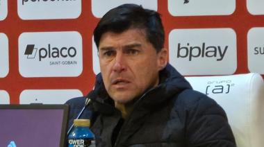Alexander Medina lamentó la eliminación de Estudiantes y aseguró: “No tengo nada que reprocharles a los jugadores”