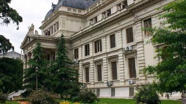 Impulsan una histórica reforma para que jóvenes de 18 años puedan ser concejales