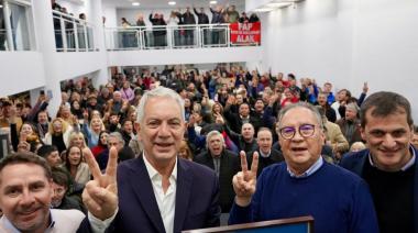 Alak llamó a la unidad del peronismo junto a Alberto y Pablo Descalzo