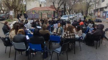 Paros universitarios: docentes y nodocentes vuelven a parar y complican las clases en La Plata