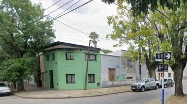 Golpearon y ataron a una madre frente a sus hijos y uno de los chicos logró liberarla