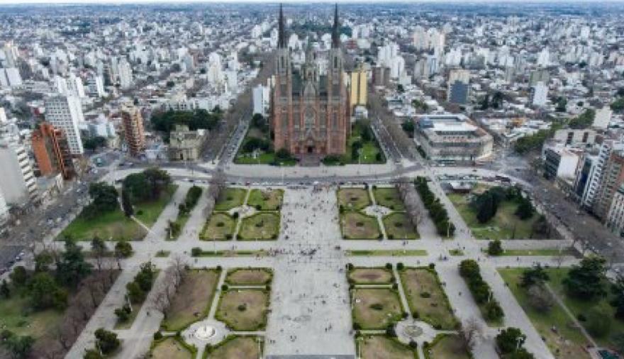 El Concejo Deliberante debate el Presupuesto, la suba de tasas, el nuevo sistema de micros y 1.200 cámaras para La Plata