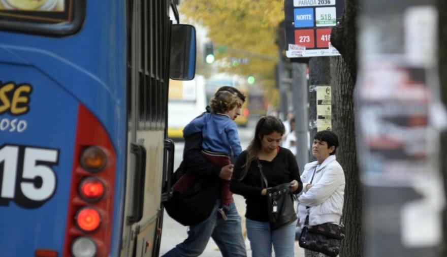El boleto de micros vuelve a subir en La Plata y desde mañana costará $948,91