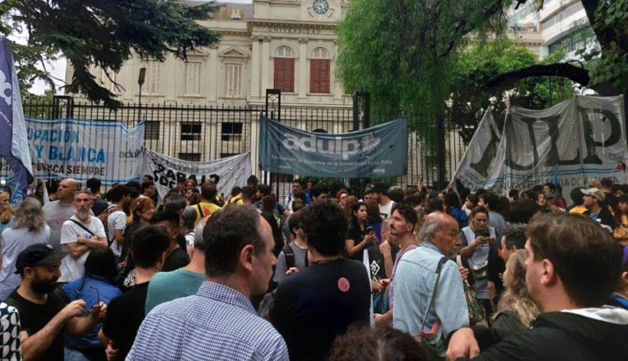 Más paros: nodocentes anuncian nuevas medidas y crece el conflicto universitario