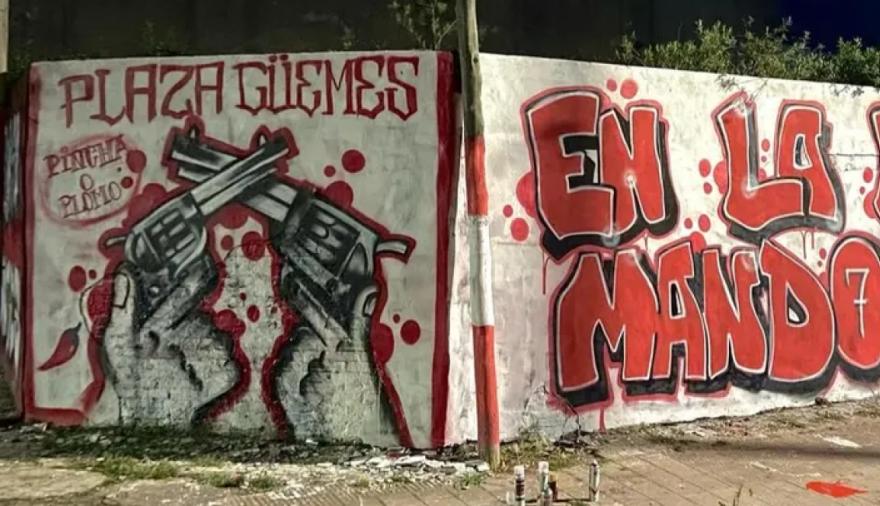 La Plata: proponen prohibir el ingreso a canchas a quienes hagan grafitis vinculados al fútbol