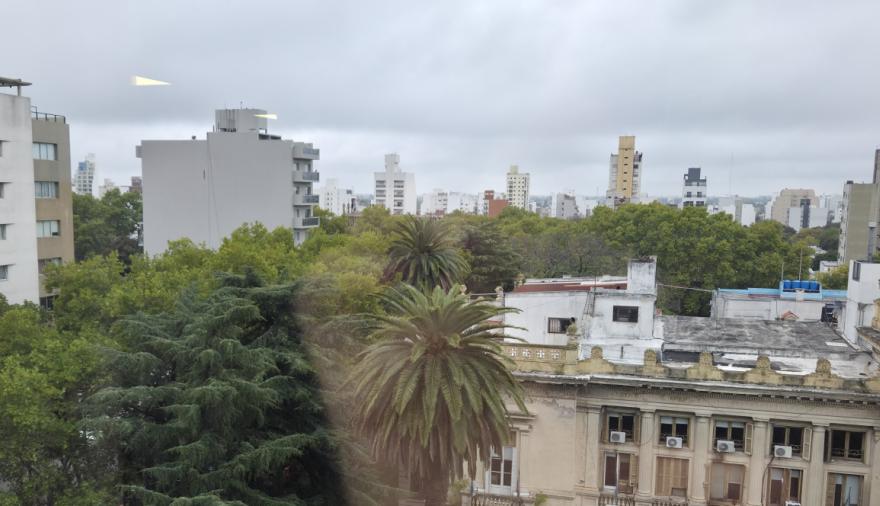 Cómo estará el clima en La Plata: jornada gris y lluvias en camino para el fin de semana