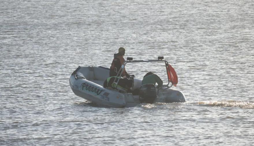 Encontraron al último pescador desaparecido en el Río de la Plata tras más de un mes de búsqueda