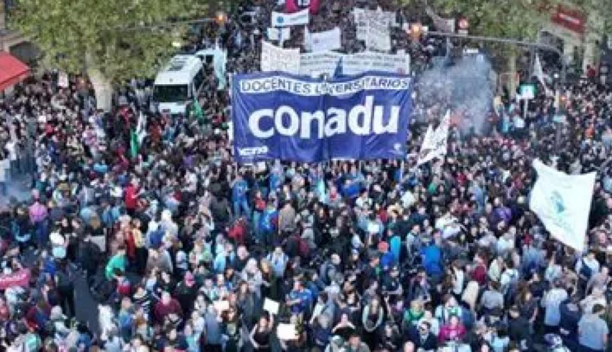 Docentes universitarios realizarán un nuevo paro para exigir el cumplimiento de la Ley de Financiamiento