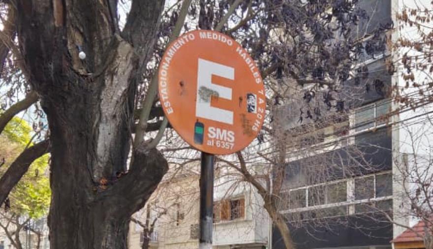 Cómo funcionan los servicios municipales en La Plata este viernes