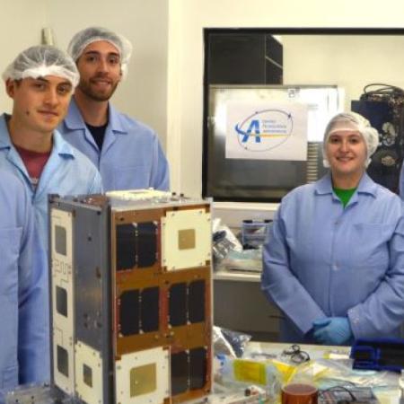 La Plata sigue de cerca el lanzamiento del satélite argentino Atenea rumbo a la Luna